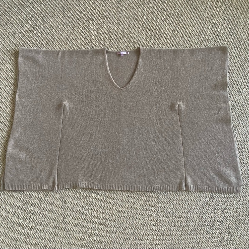 Calypso St. Barth Cashmere Poncho - XS - Picture 5 of 7